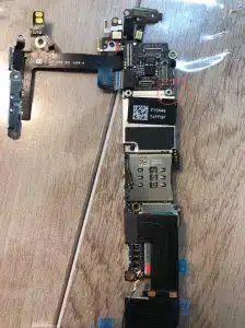 carte mere iphone 5s ecran bleu