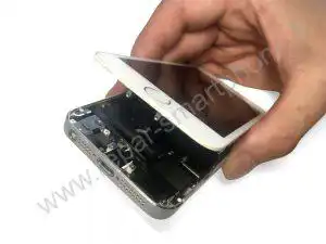 Debrancher le bouton home 4 Debrancher le bouton home 4