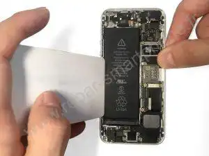 Retirer la batterie iPhone outil en plastique