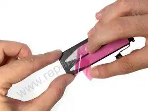 retrait film protection batterie iPhone