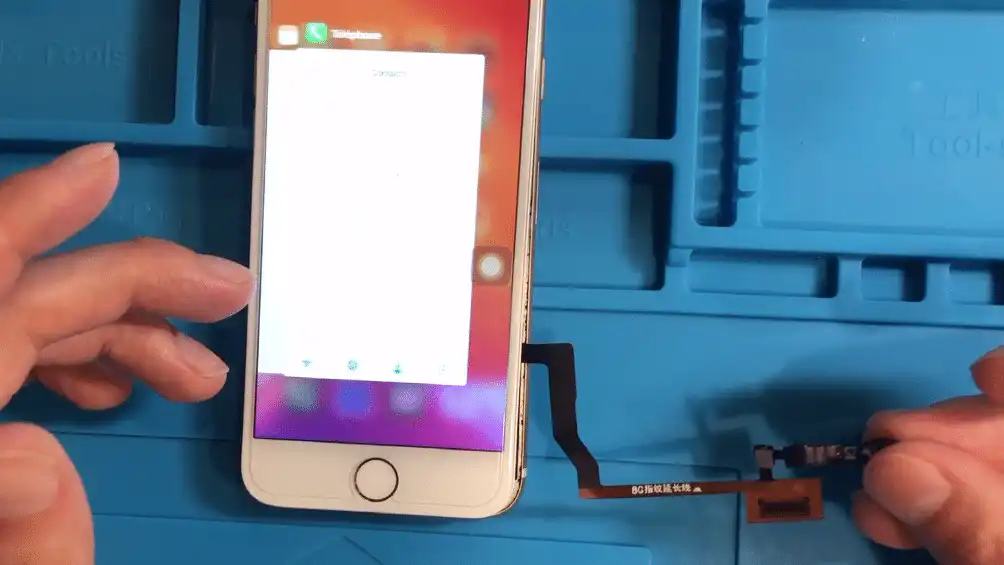 allumer iphone pour tester la nouvelle nappe interne de bouton home iphone 7 7 plus 8 8 plus 3 allumer iphone pour tester la nouvelle nappe interne de bouton home iphone 7 7 plus 8 8 plus 3