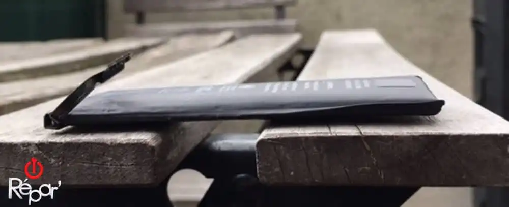 batterie gonflee sur un banc