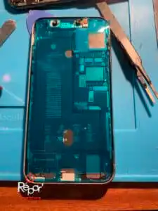 remettre les vis manquantes ou melangees dans l ordre sur iphone img3