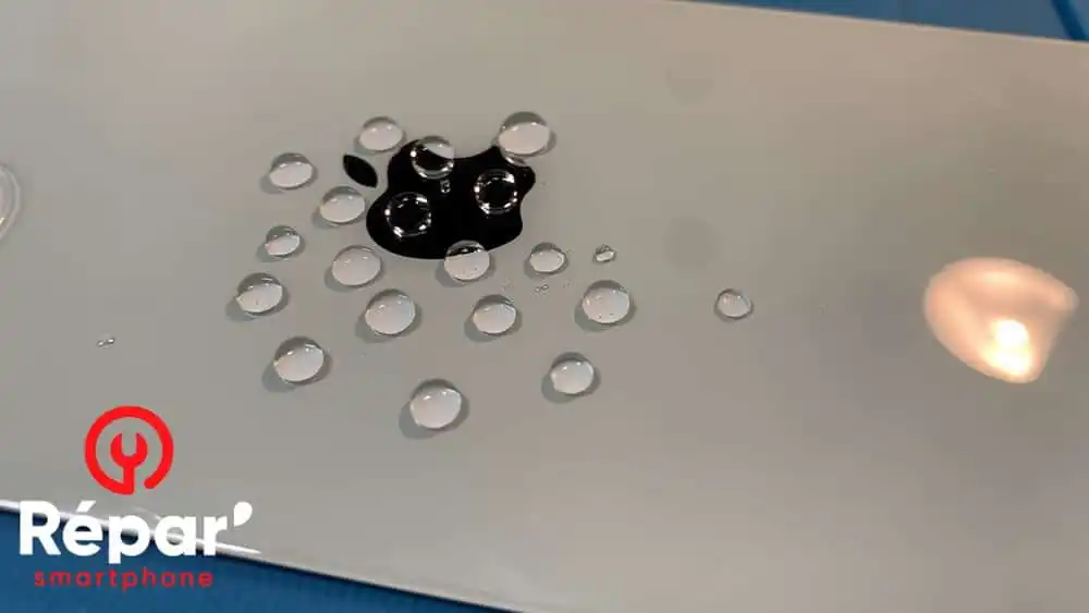 effet hydrophobique sur le vitre arriere iphone originale