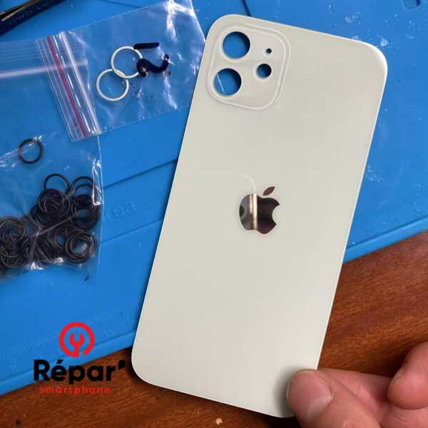 Vitre arriere iphone 12 vert promo img1